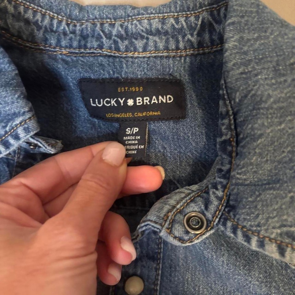 Lucky brand denim button snap shirt - Picture 2 of 6